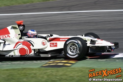 Jenson hier nog met zijn wagen in een goede staat